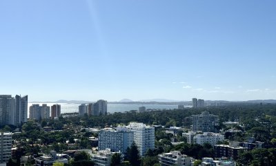 apartamento de 2 dormitorios con vista al mar