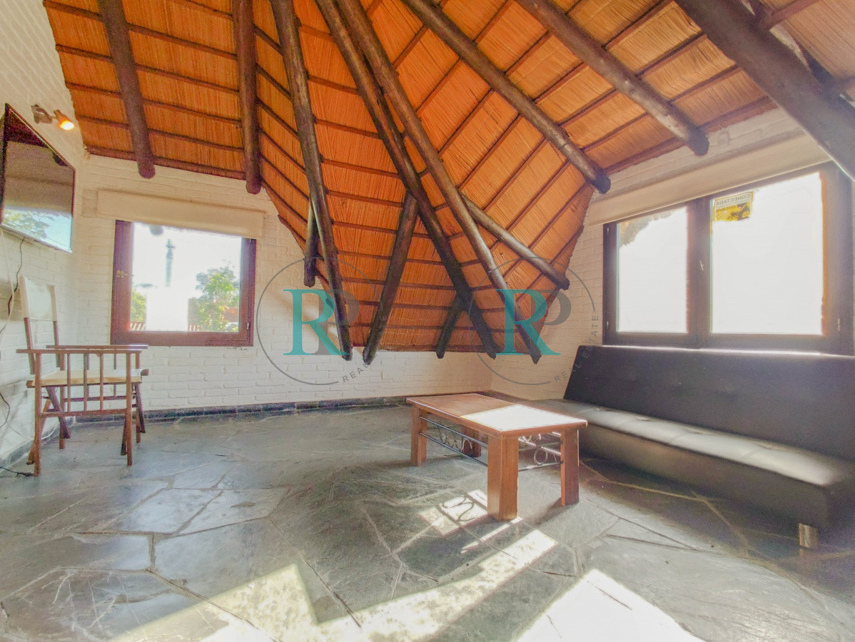 Casa ID.2433 - Casa en venta Playa Mansa 3 dormitorios