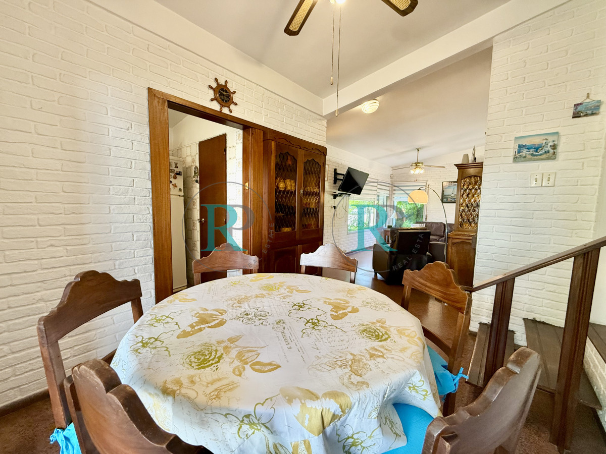 Casa ID.2350 - Casa en venta en Av Córdoba 
