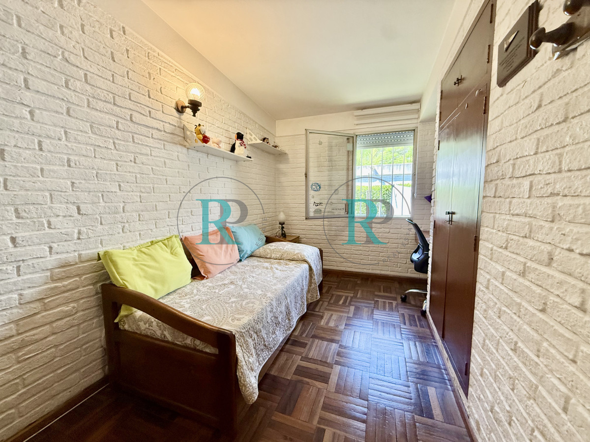 Casa ID.2350 - Casa en venta en Av Córdoba 