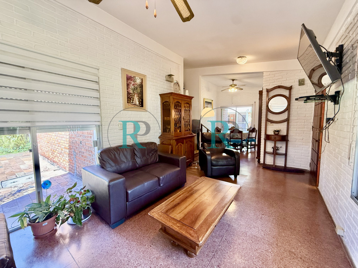 Casa ID.2350 - Casa en venta en Av Córdoba 