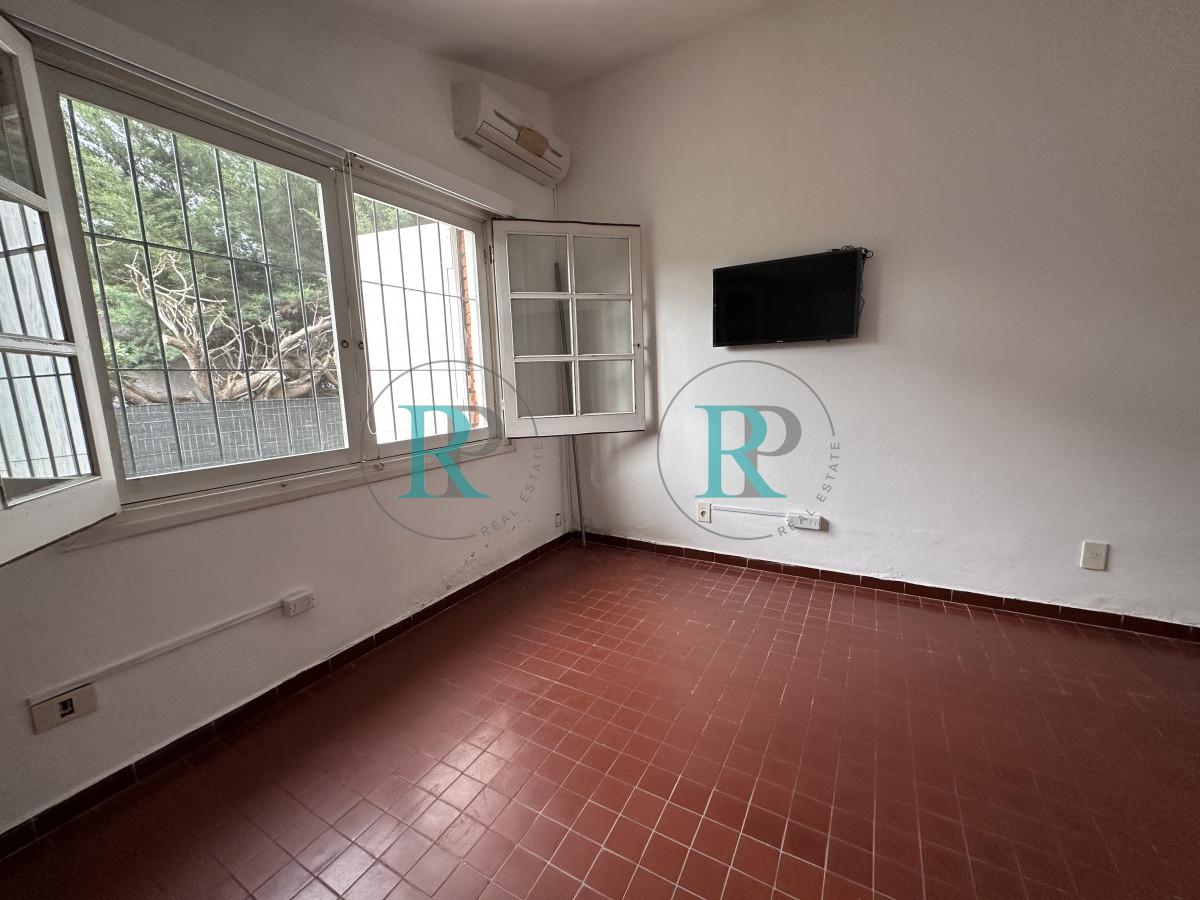Casa ID.263 - Punta del Este casa en venta de 3 dormitorios en Barrio Cantegril