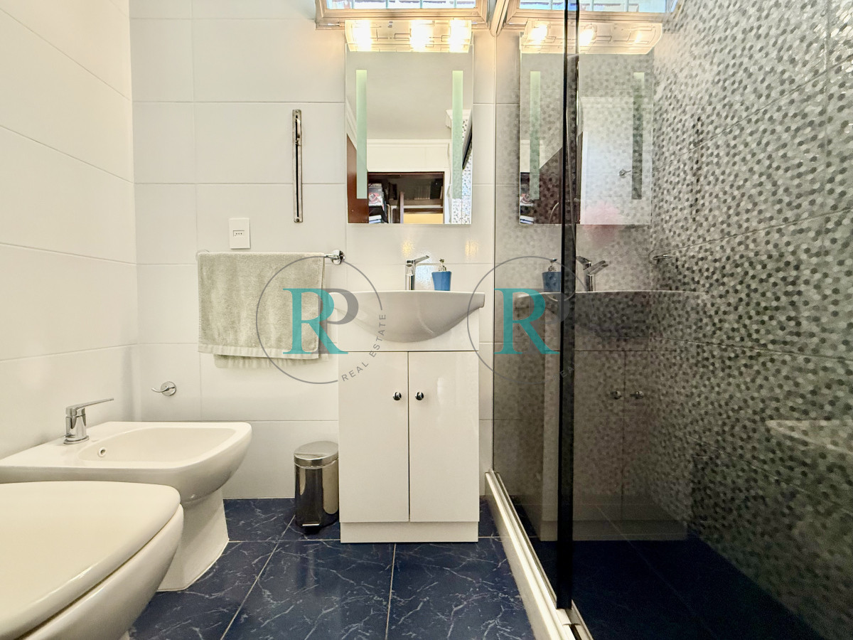 Casa ID.2350 - Casa en venta en Av Córdoba 