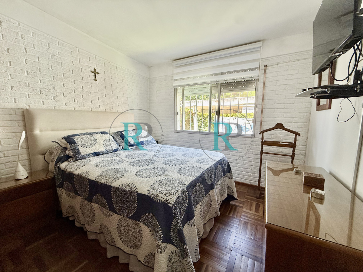 Casa ID.2350 - Casa en venta en Av Córdoba 