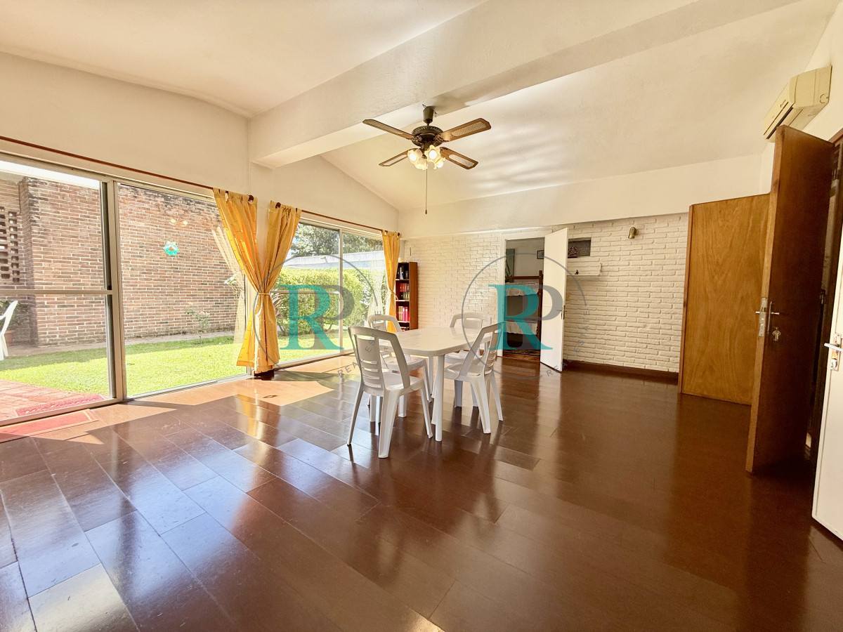 Casa ID.2350 - Casa en venta en Av Córdoba 