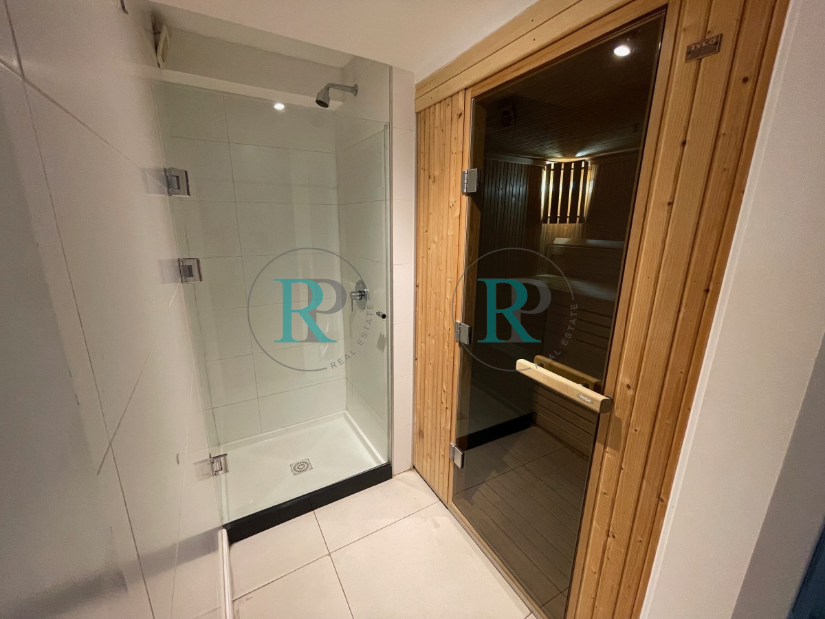 Apartamento ID.2125 - Apartamento de dos dormitorios a metros de playa brava y mansa en Punta del Este