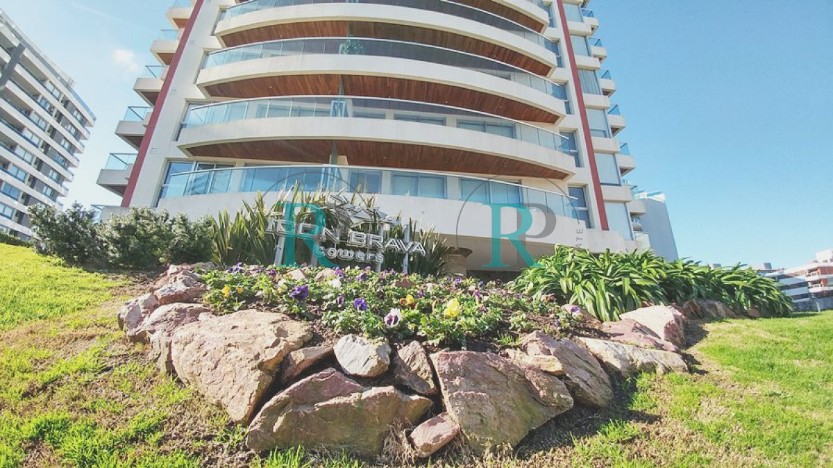 Apartamento ID.2284 - Punta del Este, 3 dormitorios con vista directa al mar