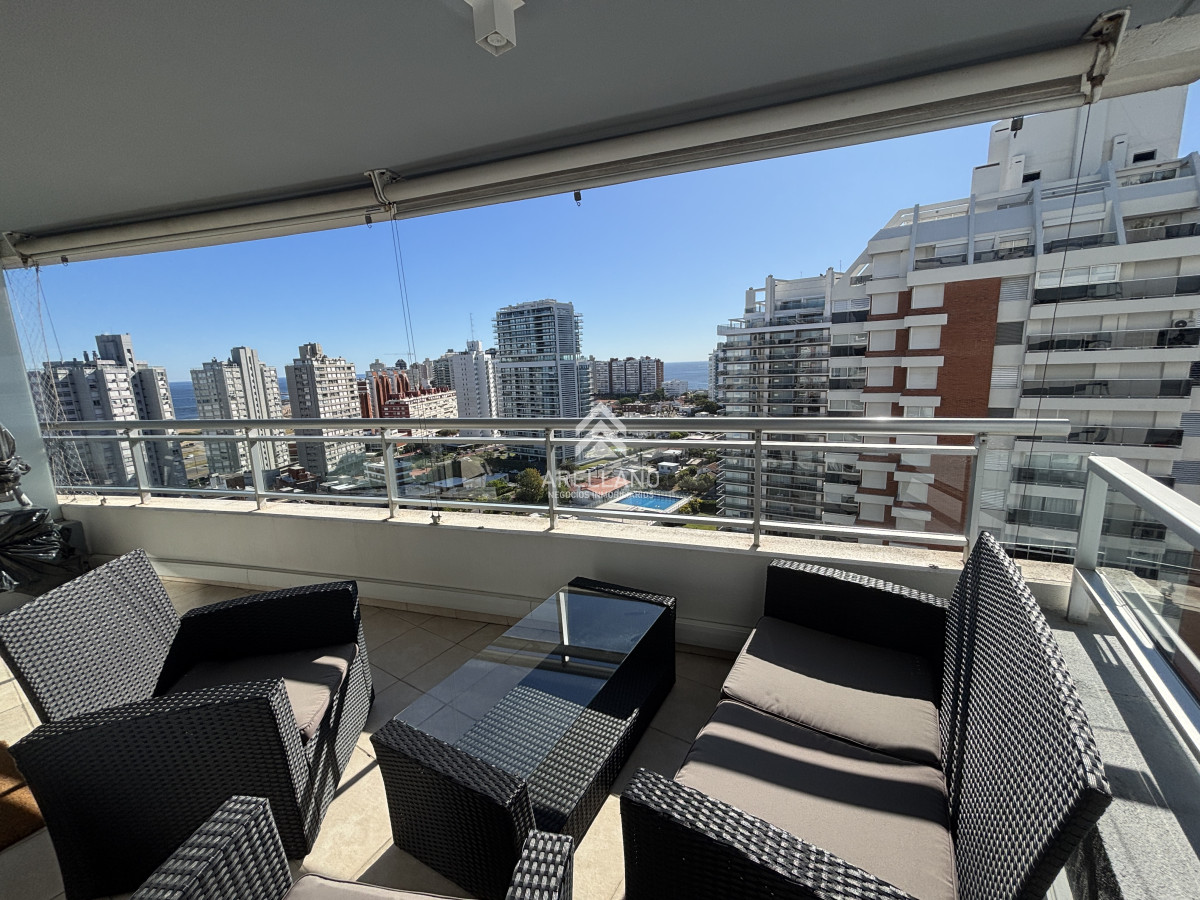 Apartamento ID.1234 - Apartamento piso alto en Forest Tower II Playa Brava 2 dormitorios