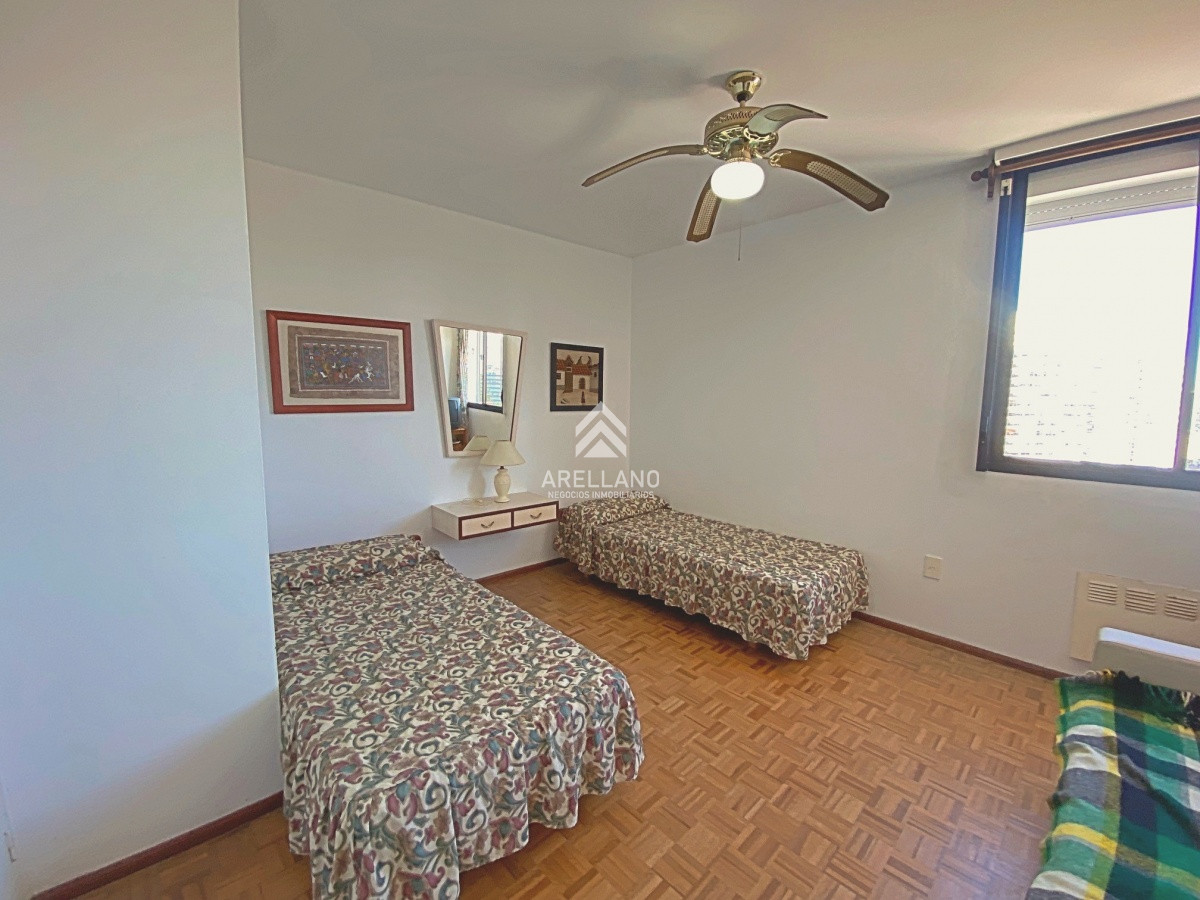 Apartamento ID.1643 - Apartamento de 2 dormitorios en venta Punta del Este