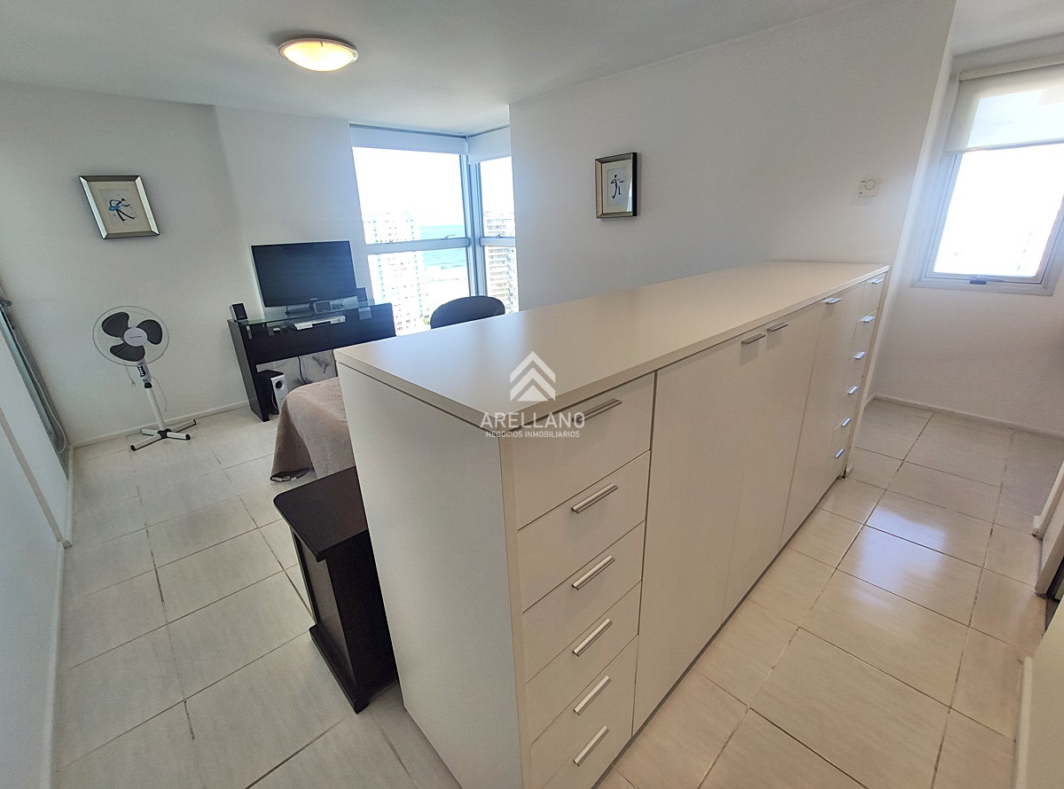Apartamento ID.1445 - Venta apartamento 3 dormitorios y dependencia 