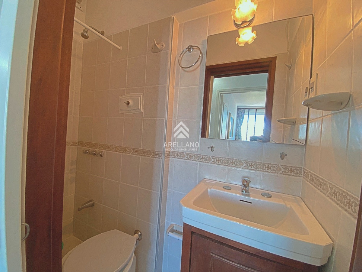 Apartamento ID.1643 - Apartamento de 2 dormitorios en venta Punta del Este