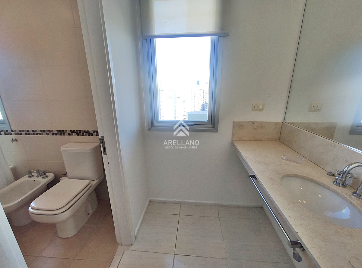 Apartamento ID.1445 - Venta apartamento 3 dormitorios y dependencia 