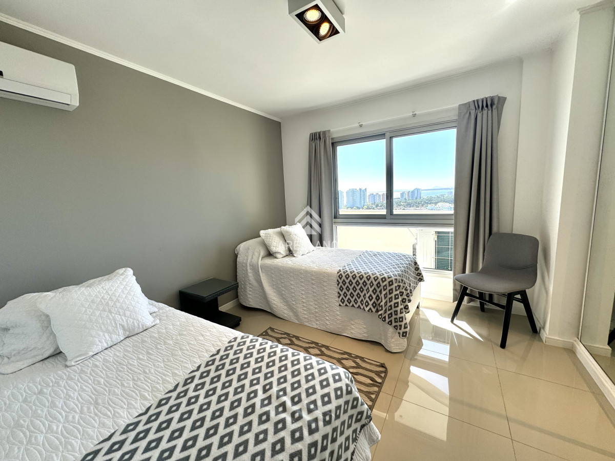 Apartamento ID.5242 - Apartamento de 2 dormitorios con vista al mar