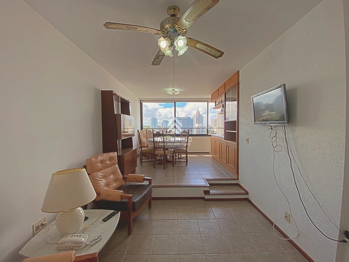 Apartamento ID.1643 - Apartamento de 2 dormitorios en venta Punta del Este