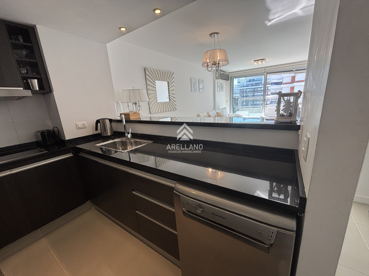 Apartamento ID.1234 - Apartamento piso alto en Forest Tower II Playa Brava 2 dormitorios