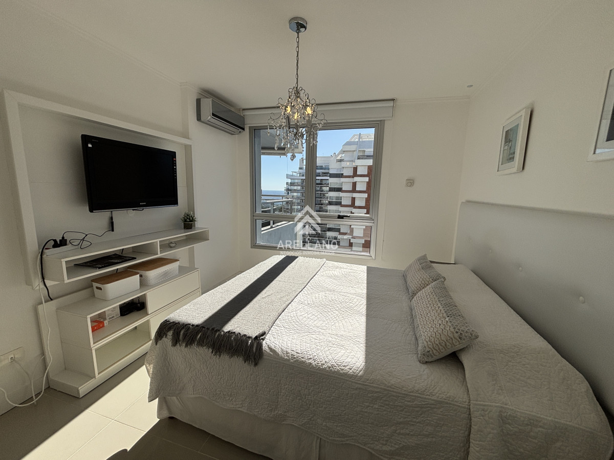 Apartamento ID.1234 - Apartamento piso alto en Forest Tower II Playa Brava 2 dormitorios