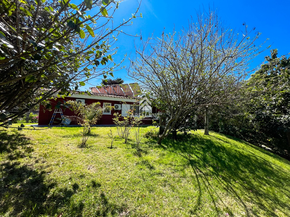 Casa ID.4121 - Casa en venta, Cantegril, Punta del Este 3 dormitorios