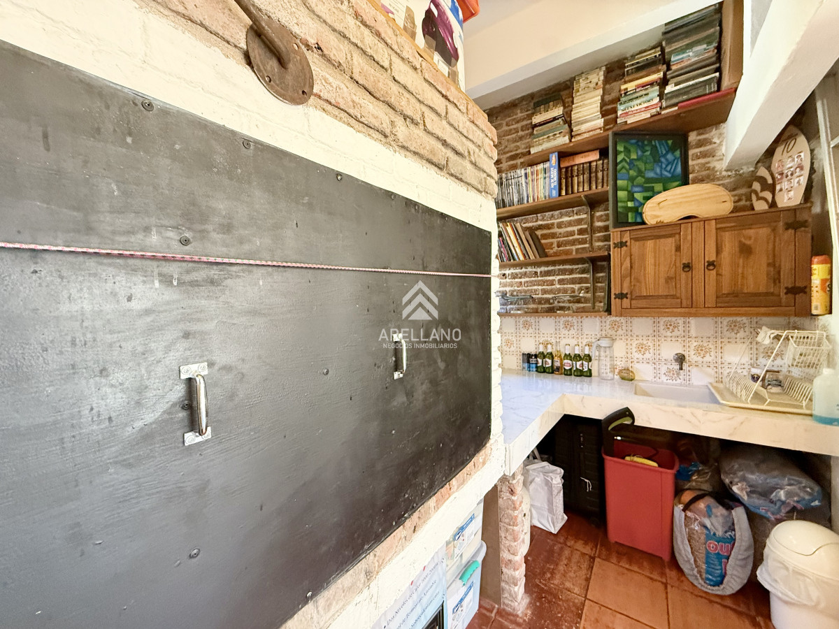 Casa ID.4352 - Casa en venta 3 DORMITORIOS Y DEPENDENCIA