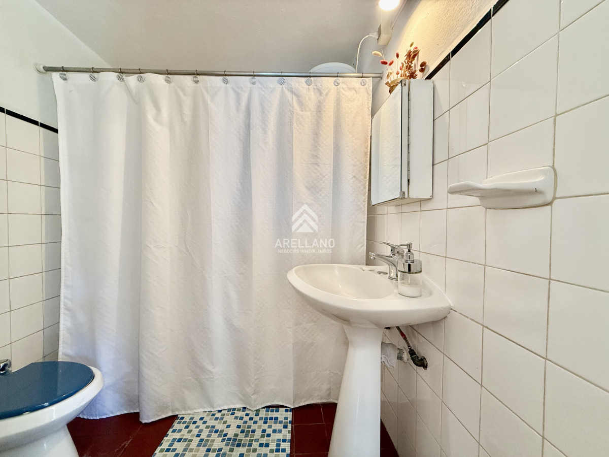 Casa ID.4352 - Casa en venta 3 DORMITORIOS Y DEPENDENCIA