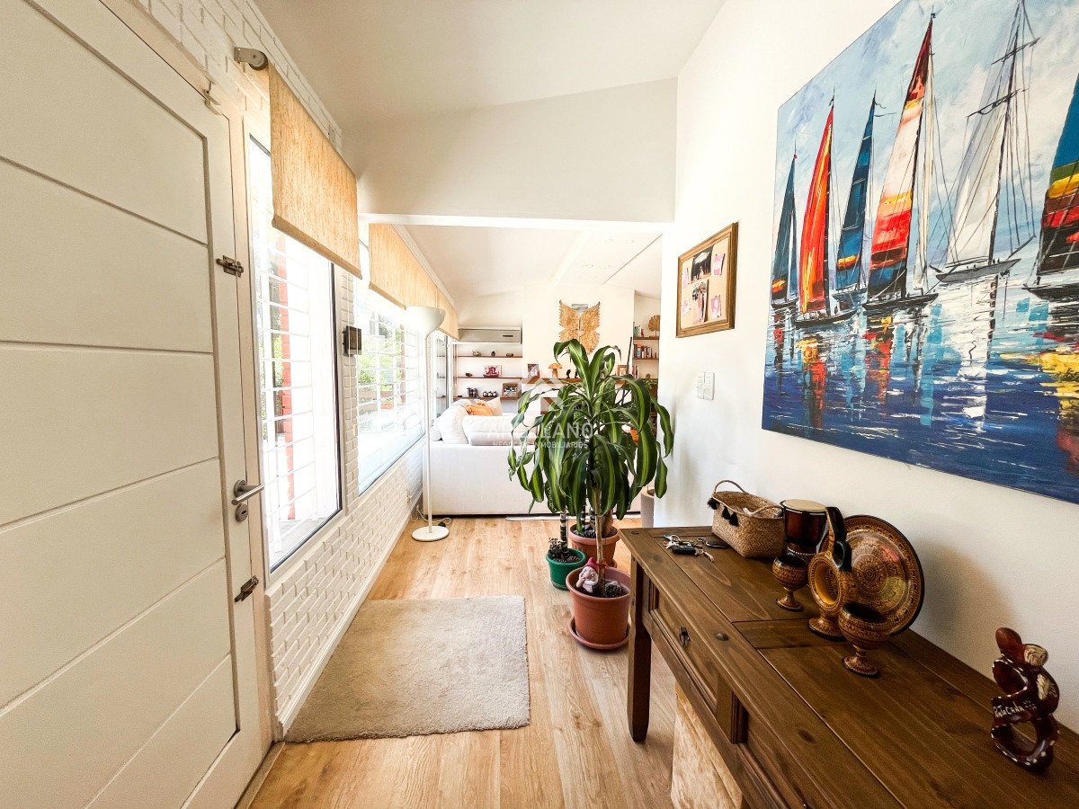 Casa ID.4121 - Casa en venta, Cantegril, Punta del Este 3 dormitorios