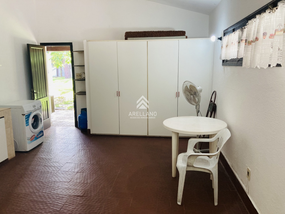 Casa ID.4231 - Venta casa 3 dormitorios  y dependencia de servicio 