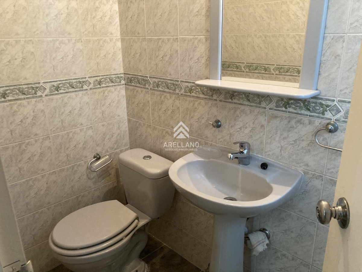 Casa ID.4231 - Venta casa 3 dormitorios  y dependencia de servicio 