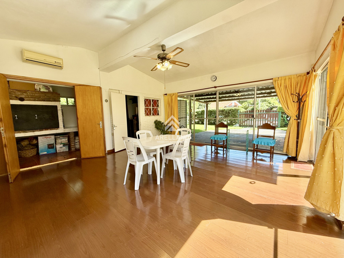 Casa ID.4352 - Casa en venta 3 DORMITORIOS Y DEPENDENCIA