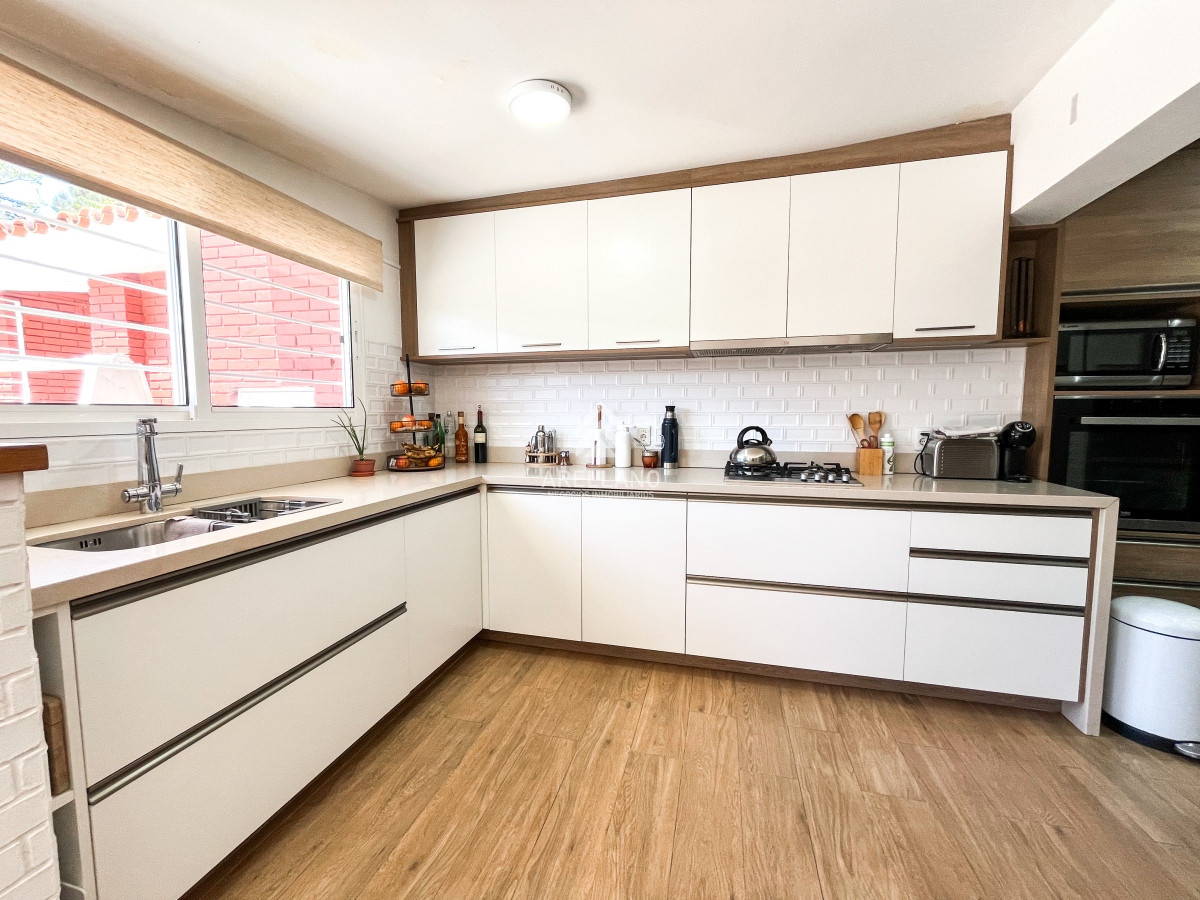 Casa ID.4121 - Casa en venta, Cantegril, Punta del Este 3 dormitorios