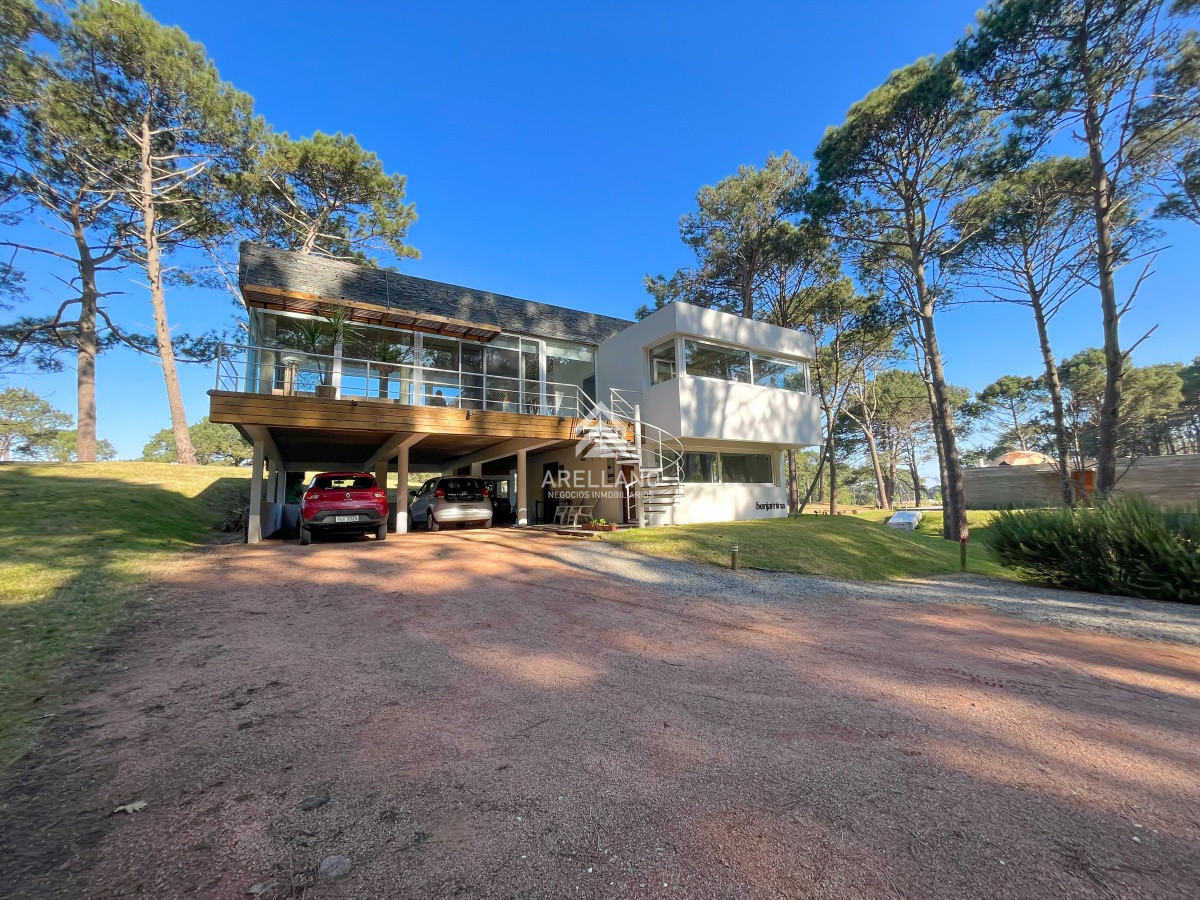 Casa ID.3652 - Casa en venta 3 dormitorios en Club del Lago