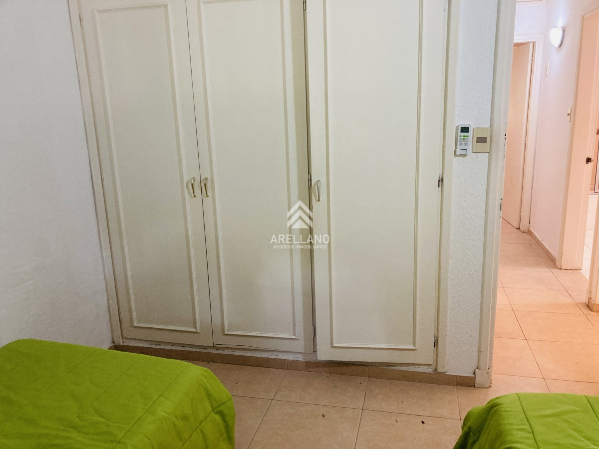 Casa ID.4231 - Venta casa 3 dormitorios  y dependencia de servicio 