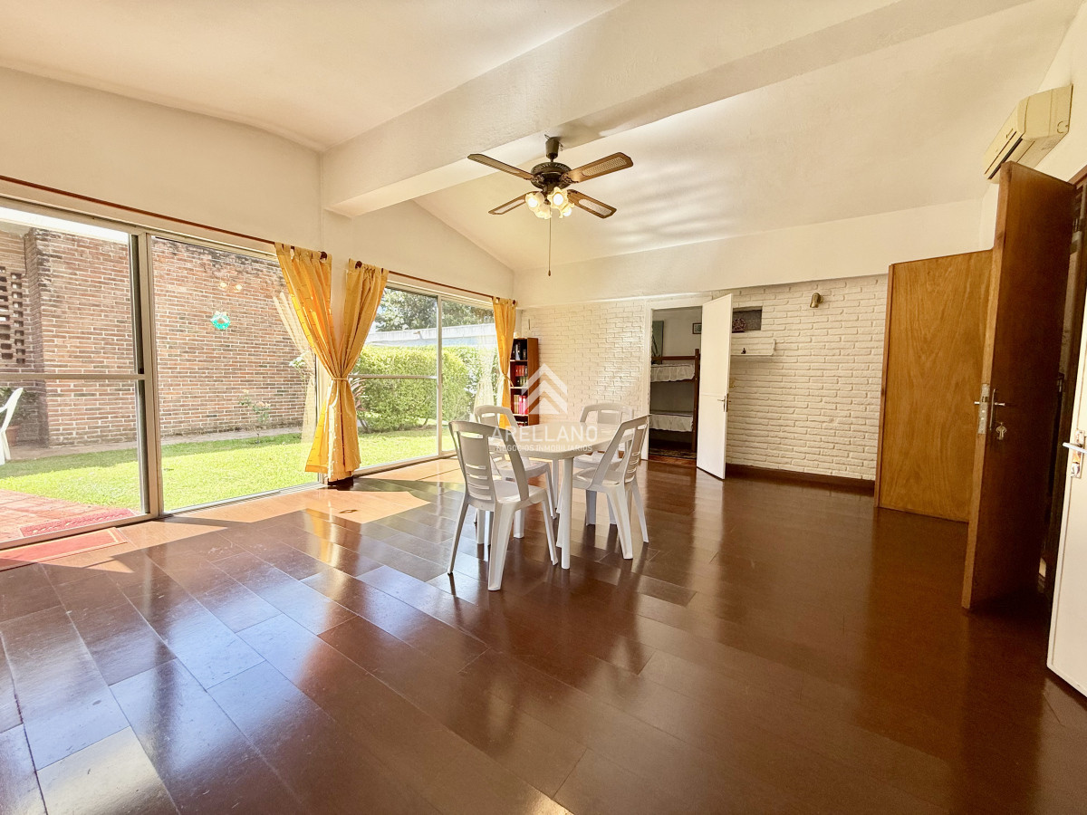 Casa ID.4352 - Casa en venta 3 DORMITORIOS Y DEPENDENCIA
