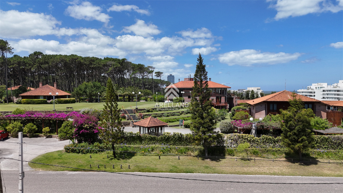 Apartamento ID.5484 - Punta del Este, Playa Brava, Rincón del Indio, Zanzíbar