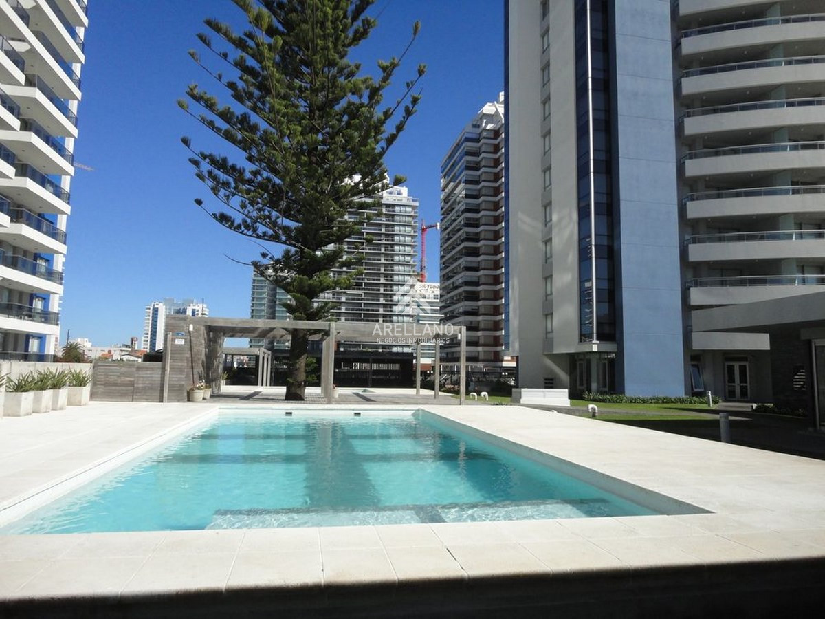 Apartamento ID.1234 - Apartamento piso alto en Forest Tower II Playa Brava 2 dormitorios