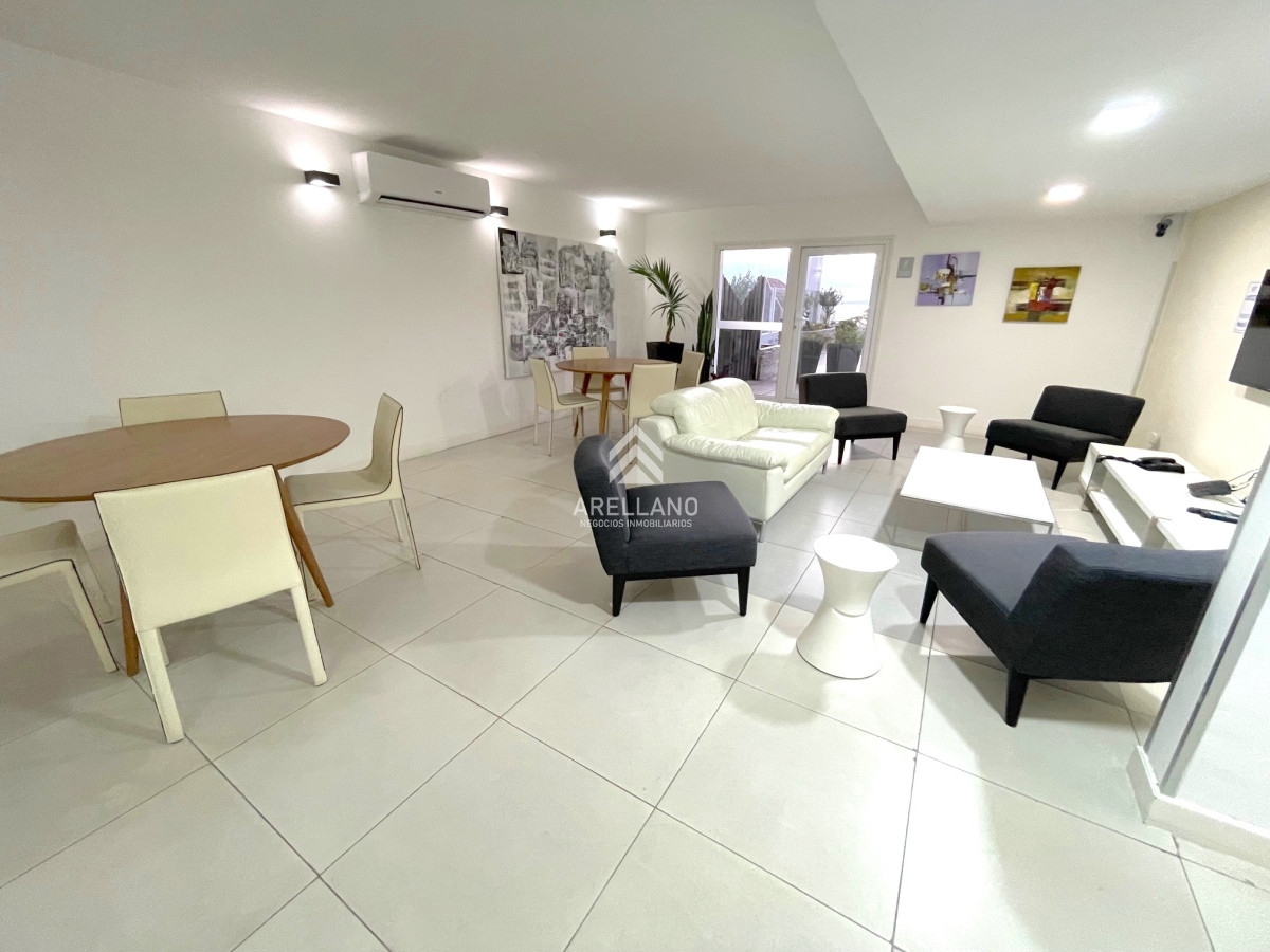 Apartamento ID.4145 - 2 dormitorios a metros de playa brava y mansa en Punta del Este