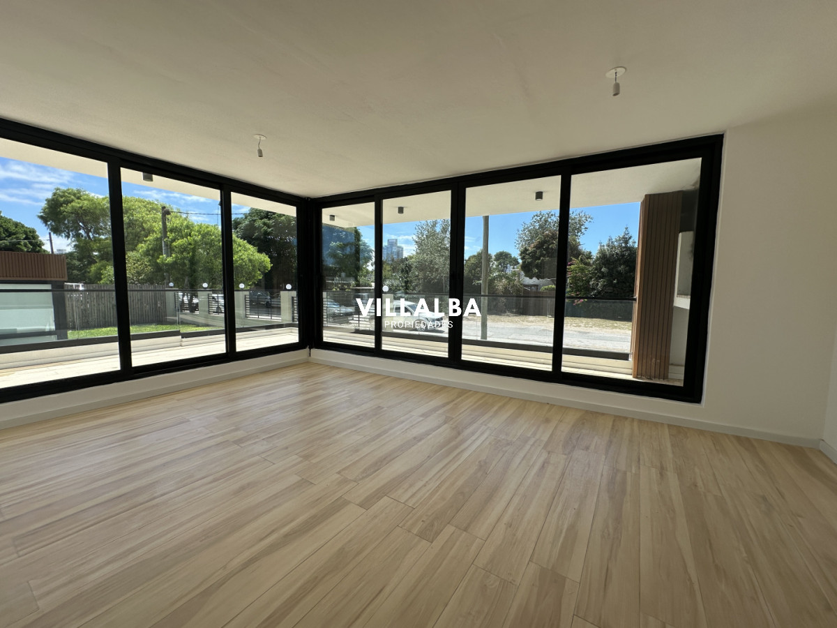 Apartamento ID.4217 - Apartamento en venta de 2 dormitorios, Aidy Grill, Punta del Este.