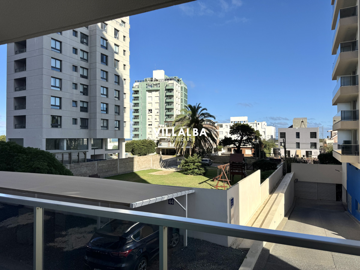 Apartamento ID.3682 - Apartamento de 2 dormitorios en Torre con servicios