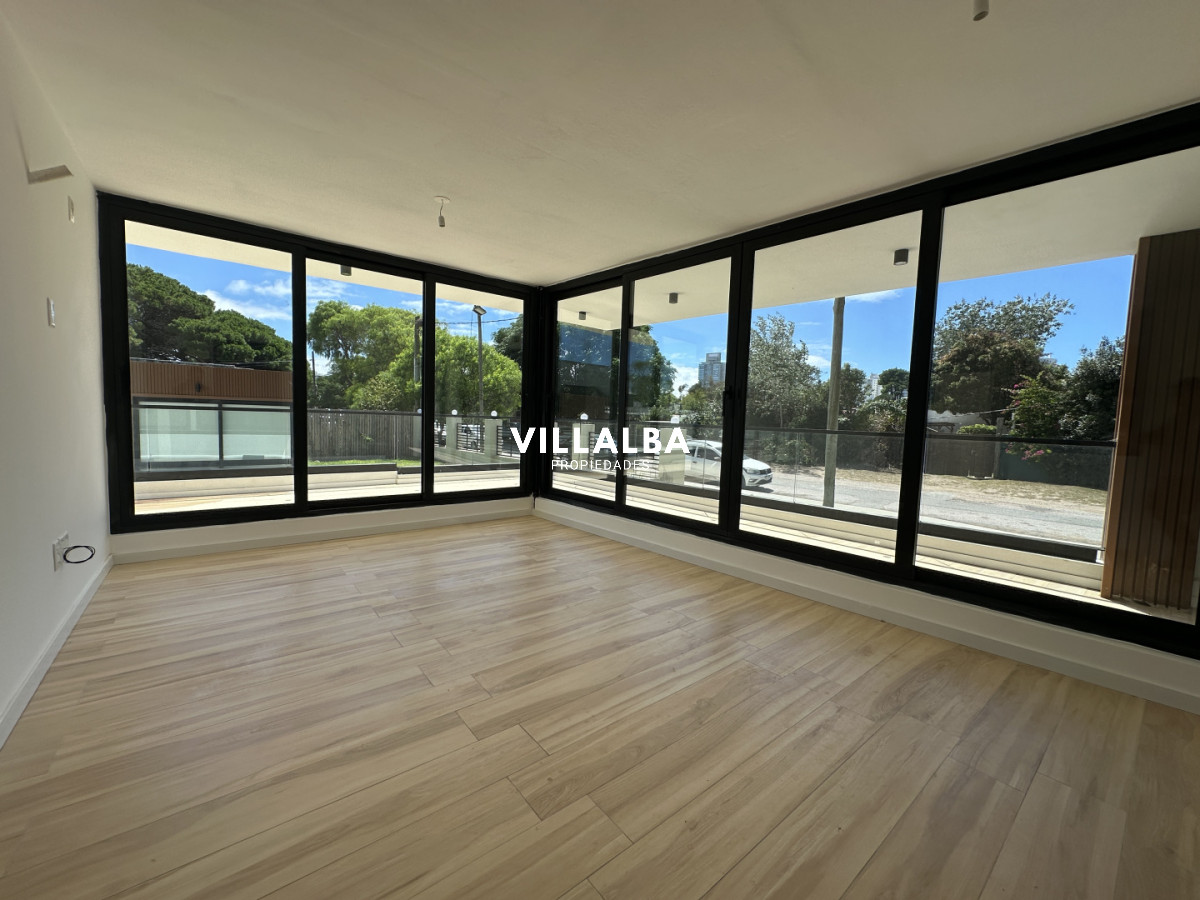 Apartamento ID.4217 - Apartamento en venta de 2 dormitorios, Aidy Grill, Punta del Este.