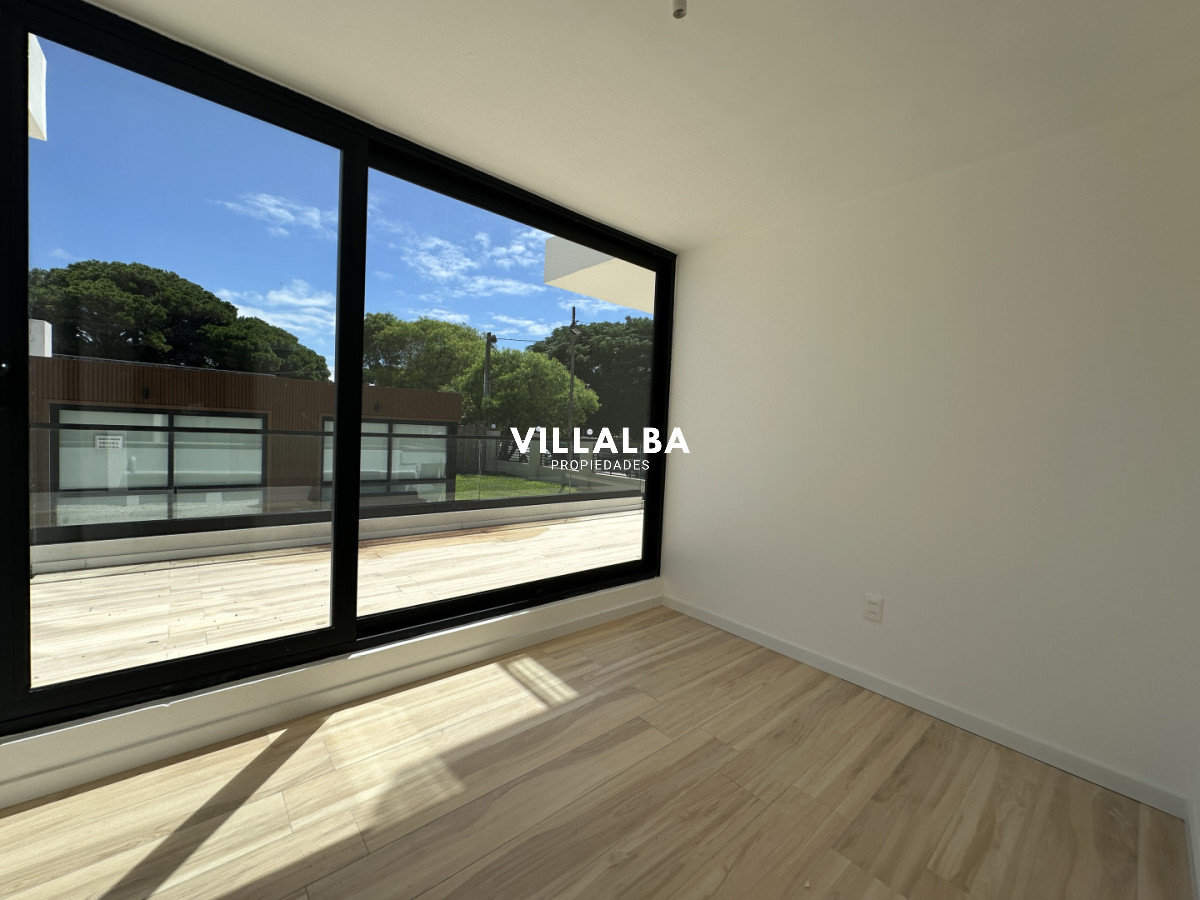 Apartamento ID.4217 - Apartamento en venta de 2 dormitorios, Aidy Grill, Punta del Este.