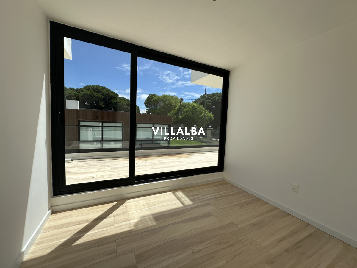 Apartamento ID.4217 - Apartamento en venta de 2 dormitorios, Aidy Grill, Punta del Este.