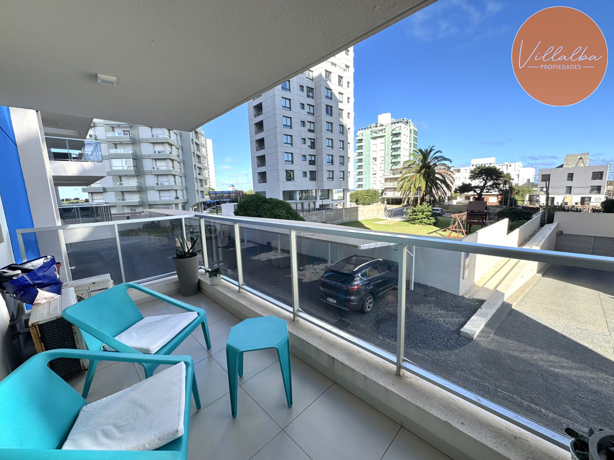 Apartamento ID.3682 - Apartamento de 2 dormitorios en Torre con servicios