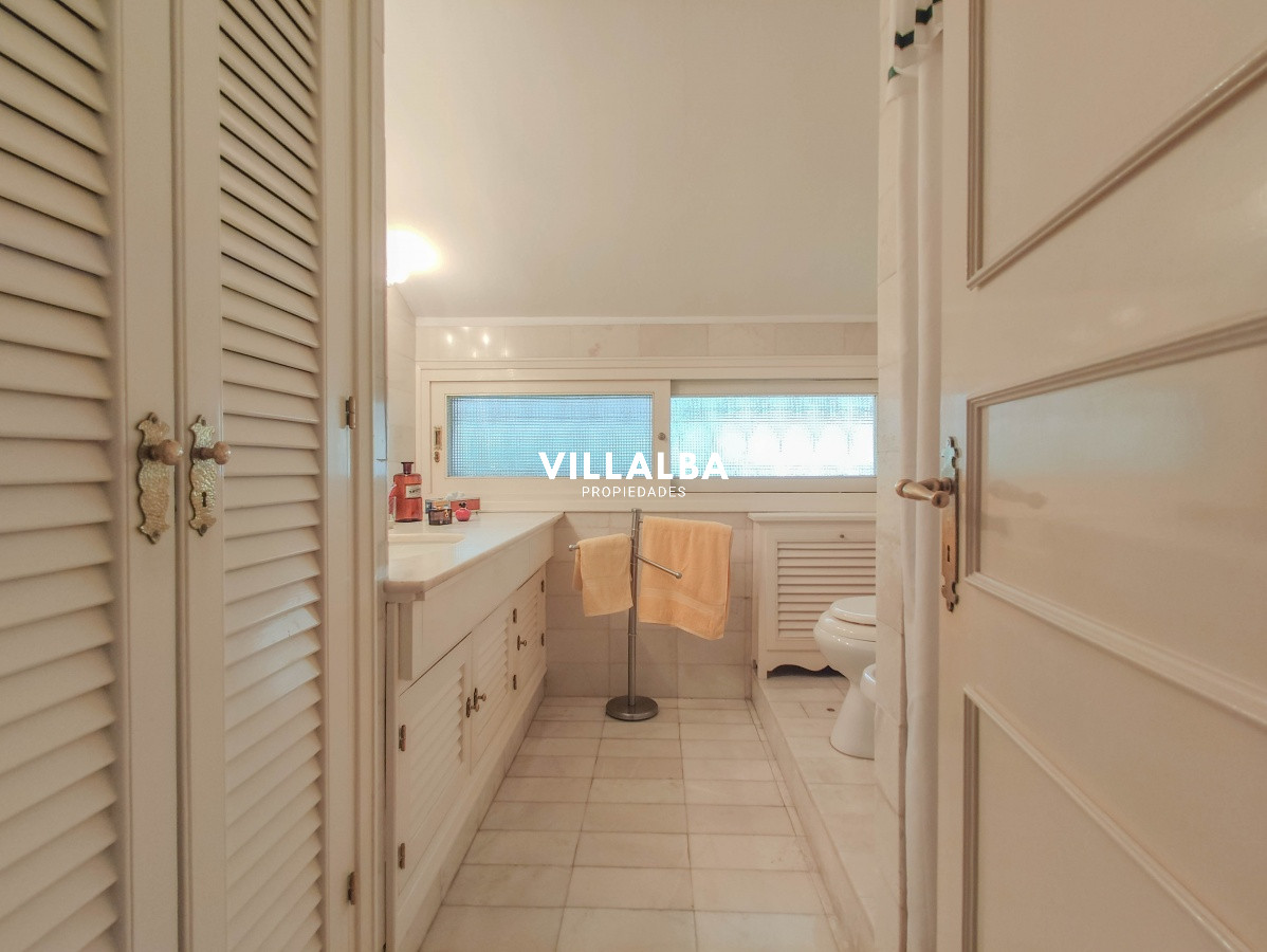 Apartamento ID.566 - Casa en venta el Playa Mansa, Punta del Este 