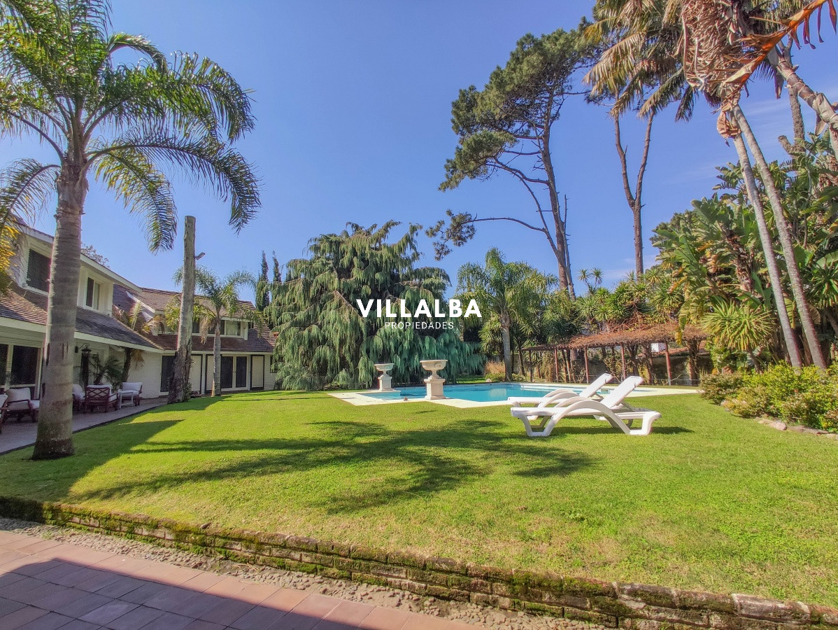 Apartamento ID.566 - Casa en venta el Playa Mansa, Punta del Este 