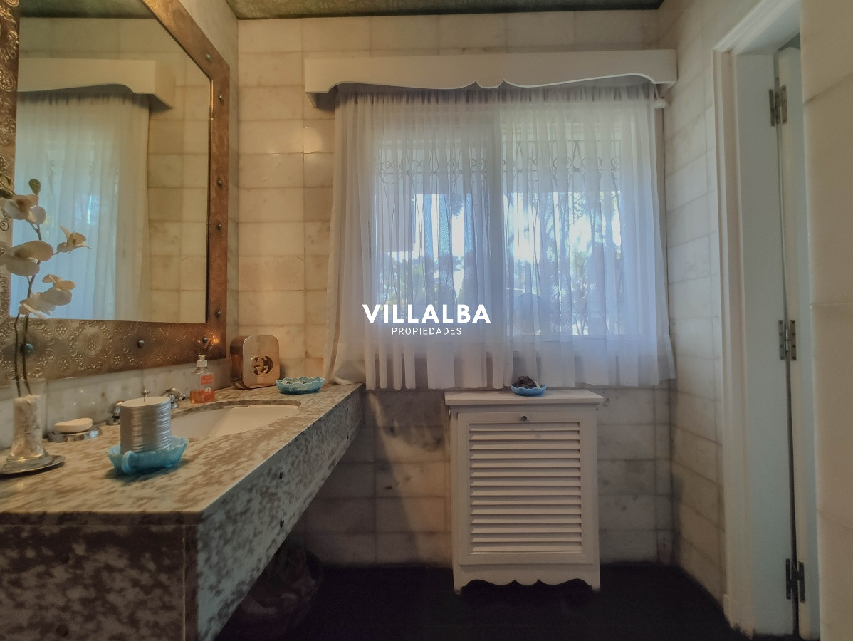 Apartamento ID.566 - Casa en venta el Playa Mansa, Punta del Este 