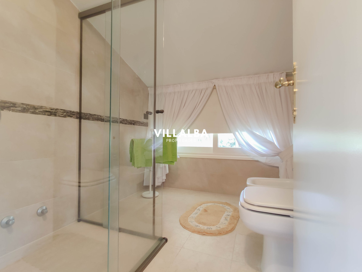 Apartamento ID.566 - Casa en venta el Playa Mansa, Punta del Este 