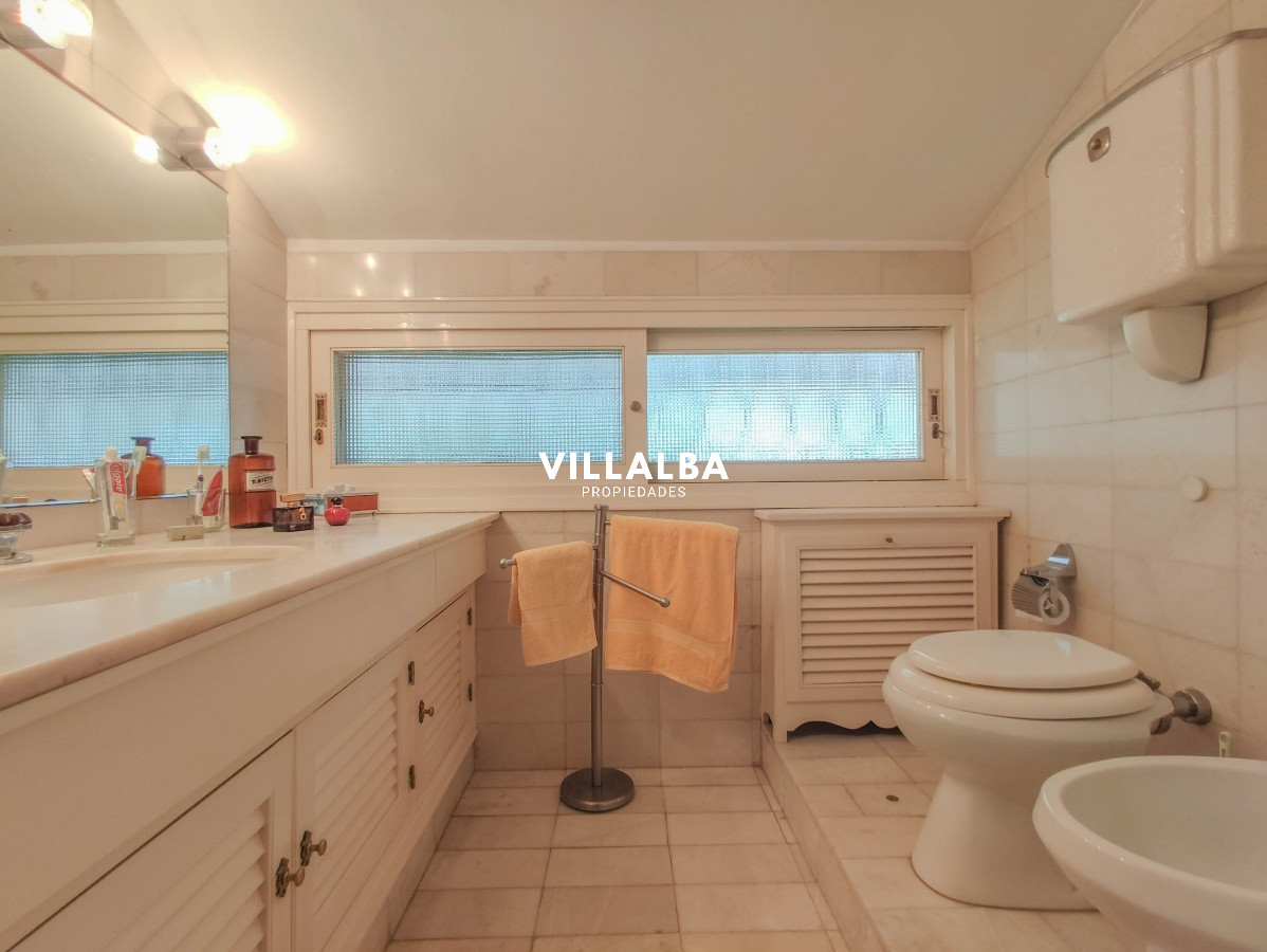 Apartamento ID.566 - Casa en venta el Playa Mansa, Punta del Este 
