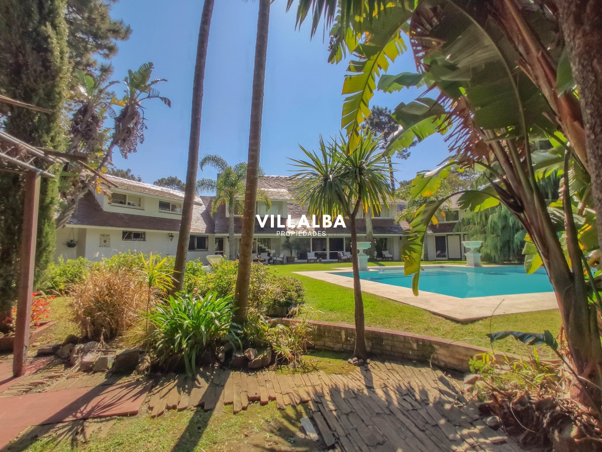 Apartamento ID.566 - Casa en venta el Playa Mansa, Punta del Este 