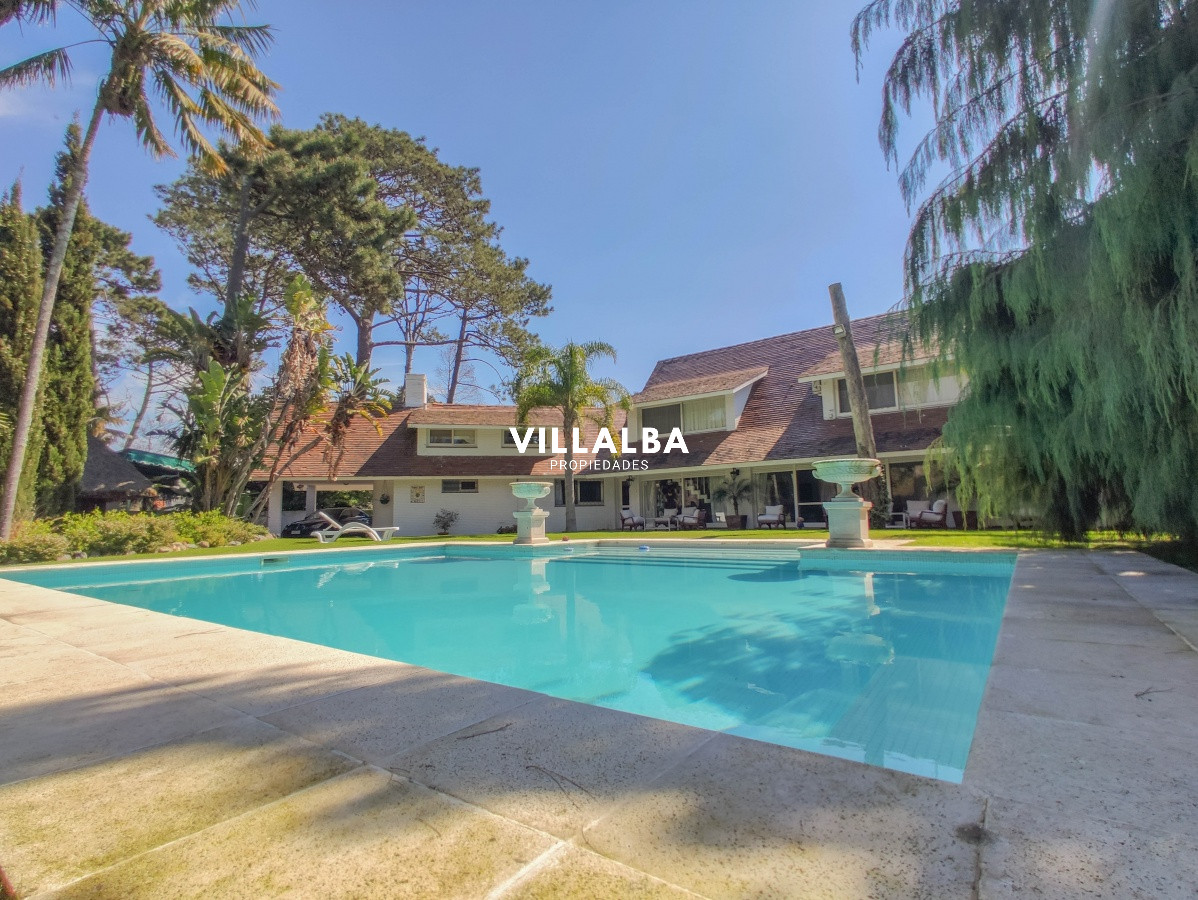 Apartamento ID.566 - Casa en venta el Playa Mansa, Punta del Este 