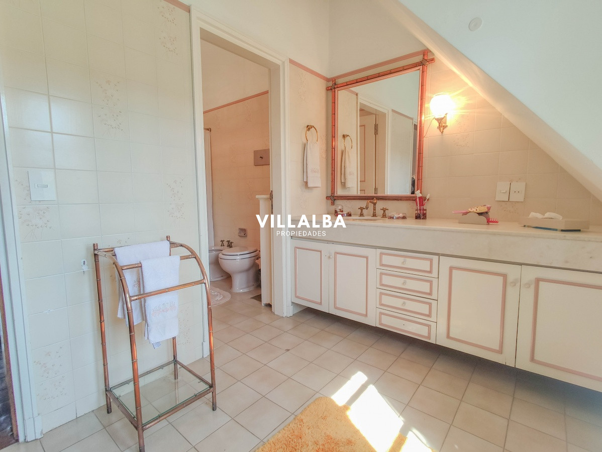 Apartamento ID.566 - Casa en venta el Playa Mansa, Punta del Este 
