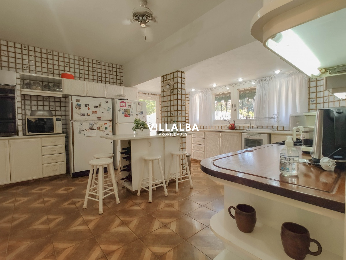 Apartamento ID.566 - Casa en venta el Playa Mansa, Punta del Este 