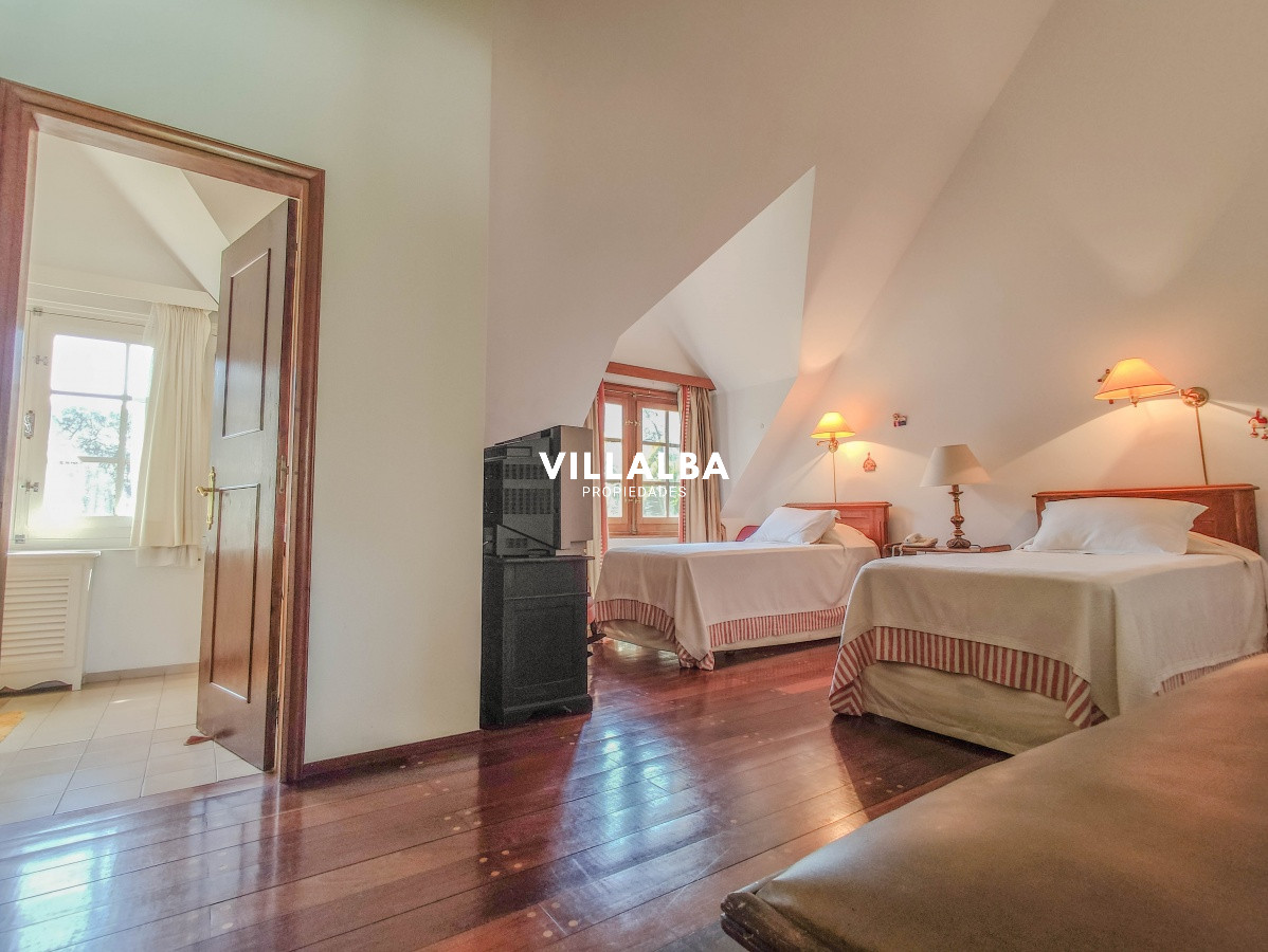 Apartamento ID.566 - Casa en venta el Playa Mansa, Punta del Este 